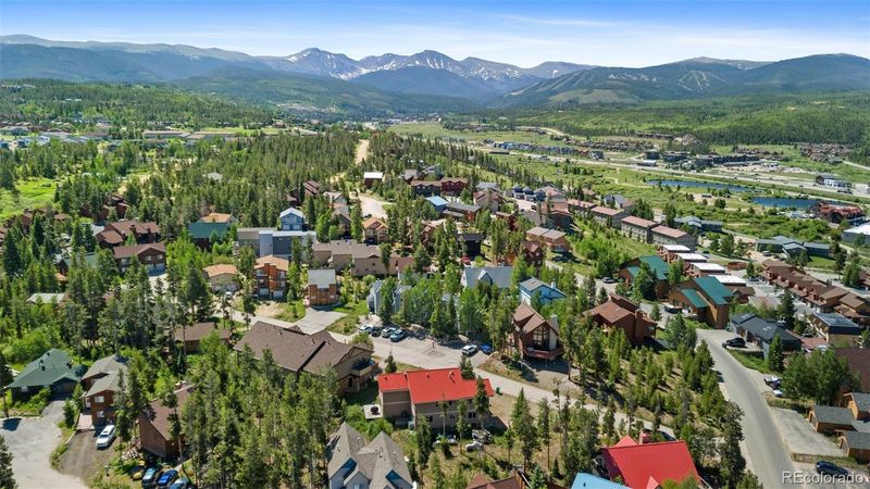 811 Ermine Ln, Fraser, CO 80442