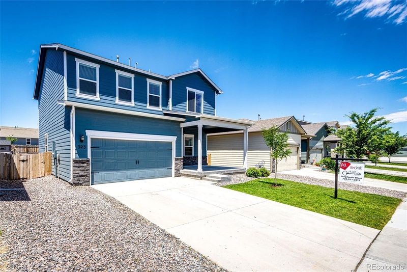 323 Maple St, Bennett, CO 80102