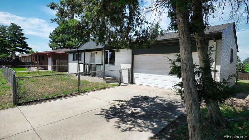 5553 Quari St, Denver, CO 80239