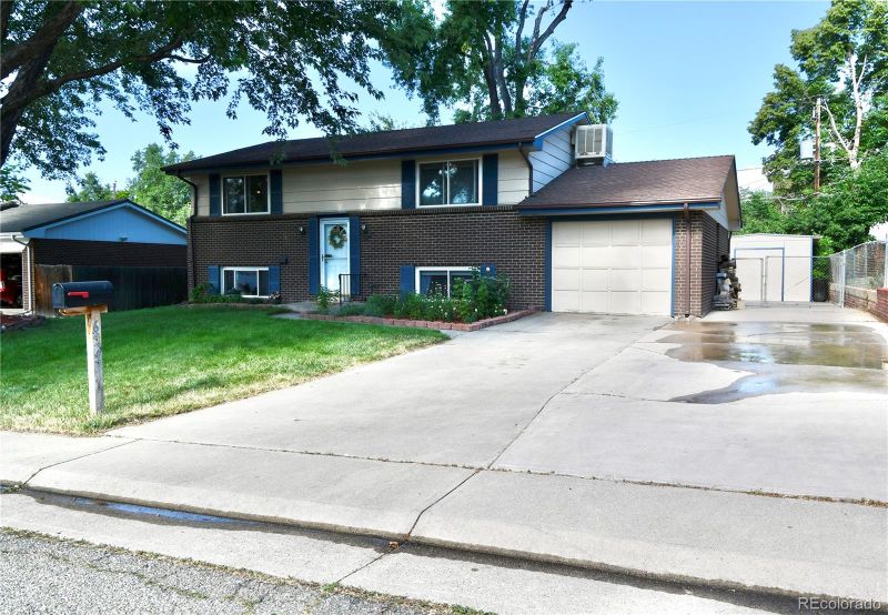 6547 Vivian St, Arvada, CO 80004