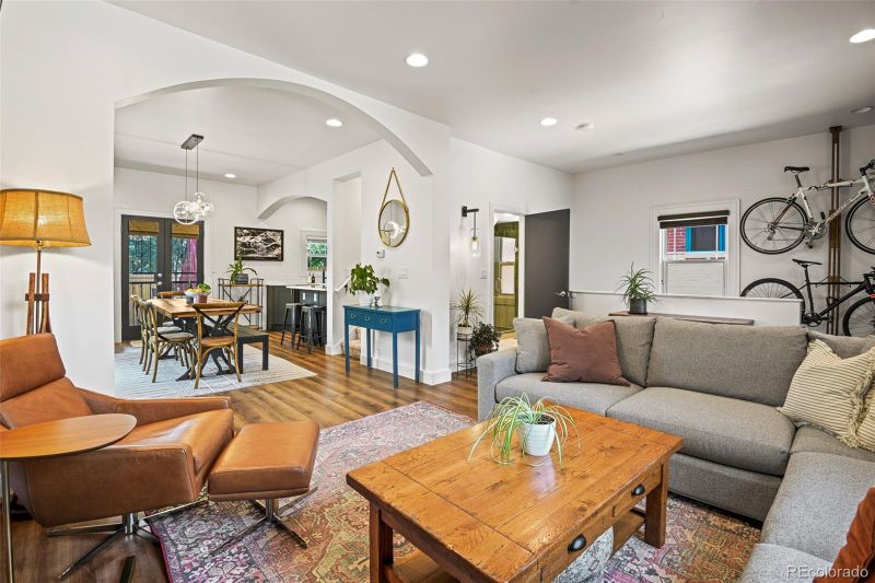 229 S Lafayette St, Denver, CO 80209