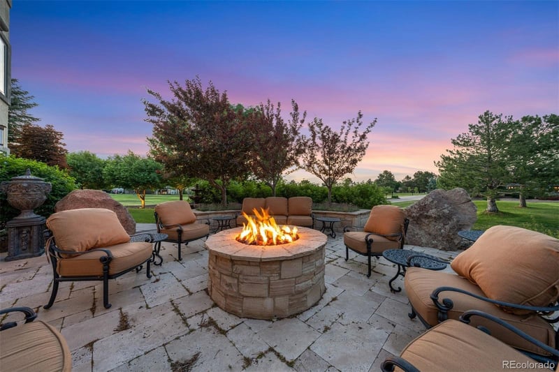 10104 Stoneglen Trl, Lone Tree, CO 80124