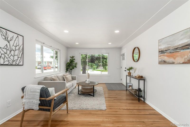 7775 Vallejo St, Denver, CO 80221