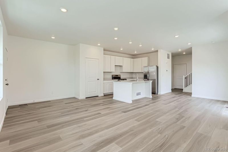 565 Bennett Ave, Bennett, CO 80102