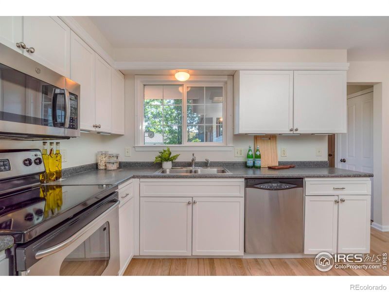 1050 Albion Way, Boulder, CO 80305