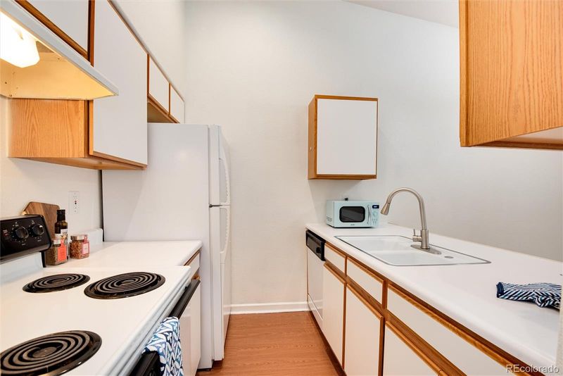 444 S Kittredge St #304, Aurora, CO 80017