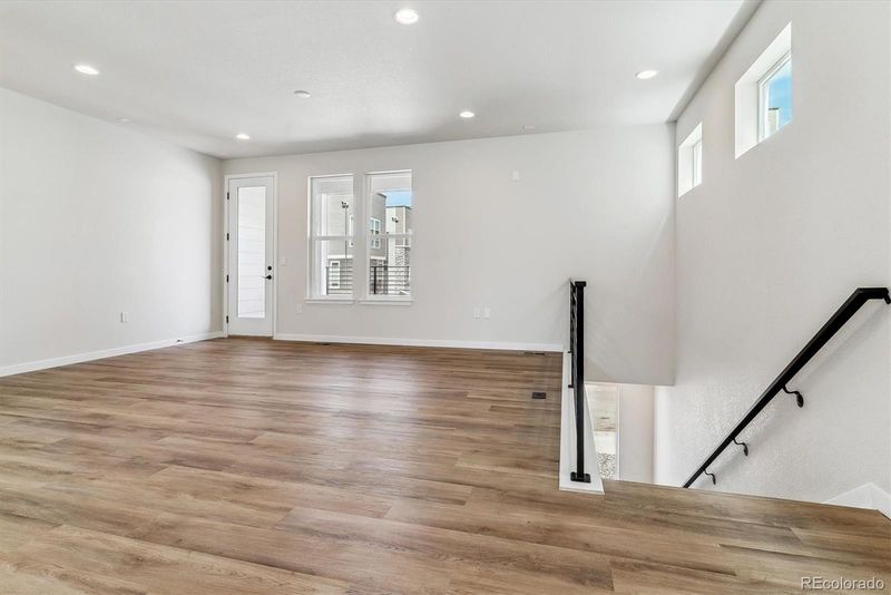 20950 E Quincy Dr, Aurora, CO 80015