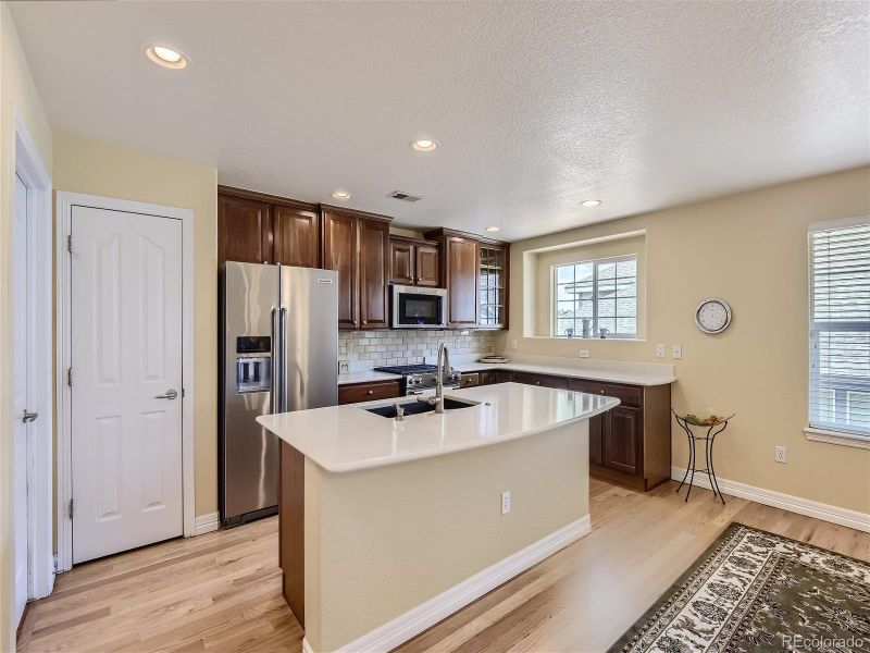 7637 S Addison Way, Aurora, CO 80016
