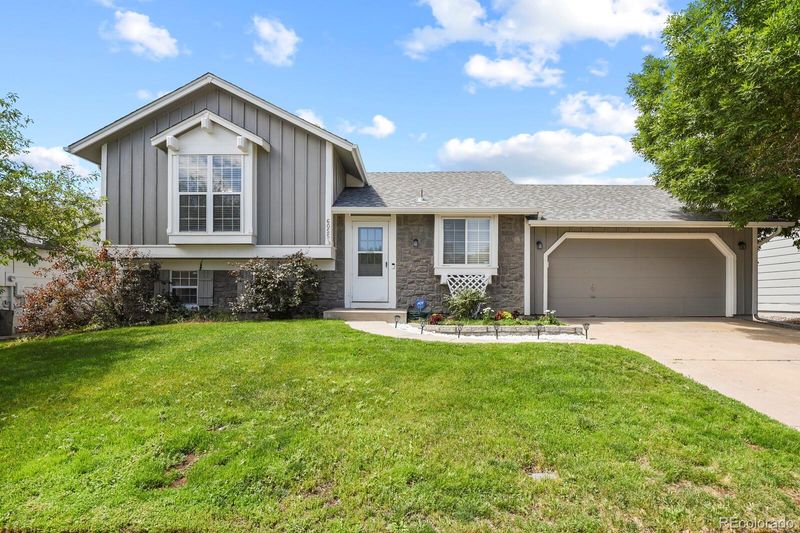 6055 S Netherland Cir, Centennial, CO 80015