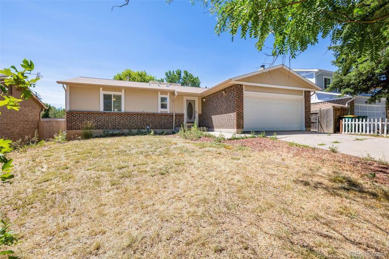 14668 E Oregon Dr, Aurora, CO 80012