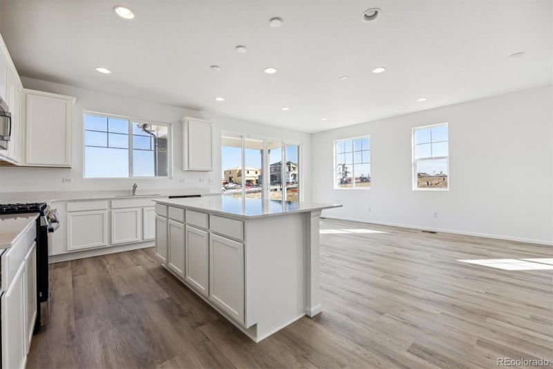 6656 N Nepal St, Aurora, CO 80019