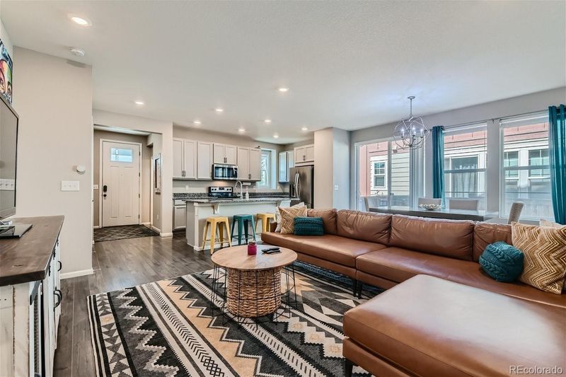 10889 E 25th Dr, Aurora, CO 80010