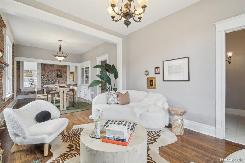 673 S Lincoln St, Denver, CO 80209