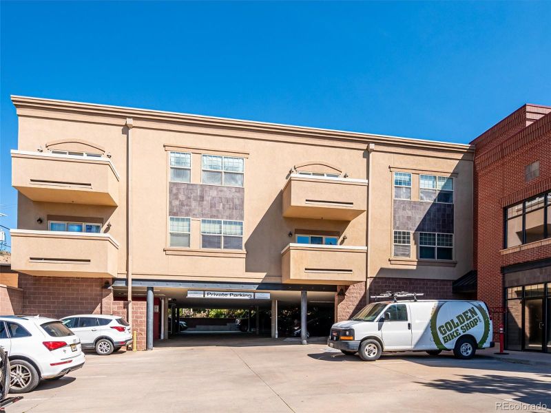 722 Washington Ave #204, Golden, CO 80401