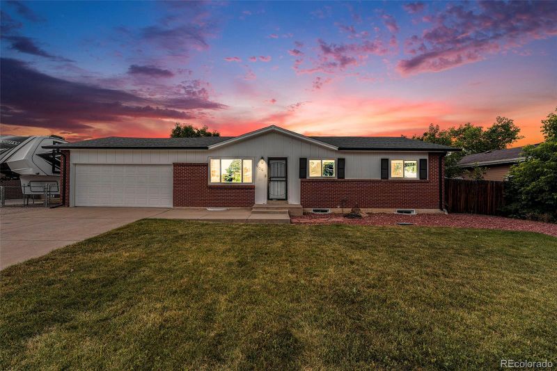 909 S Swadley, Lakewood, CO 80228