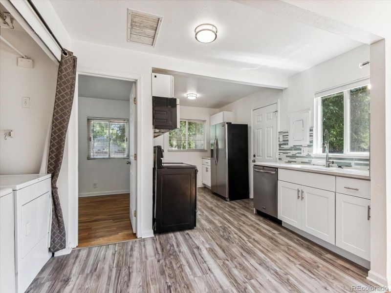 2000 S Hooker Cir, Denver, CO 80219