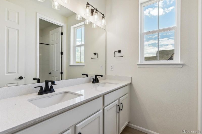 595 Penn Rd, Elizabeth, CO 80107