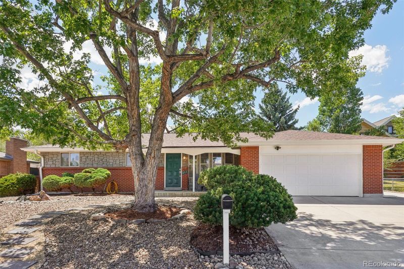 891 Beech St, Golden, CO 80401