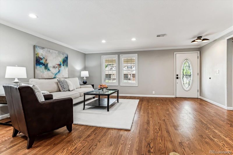 5721 S Kingston Way, Englewood, CO 80111