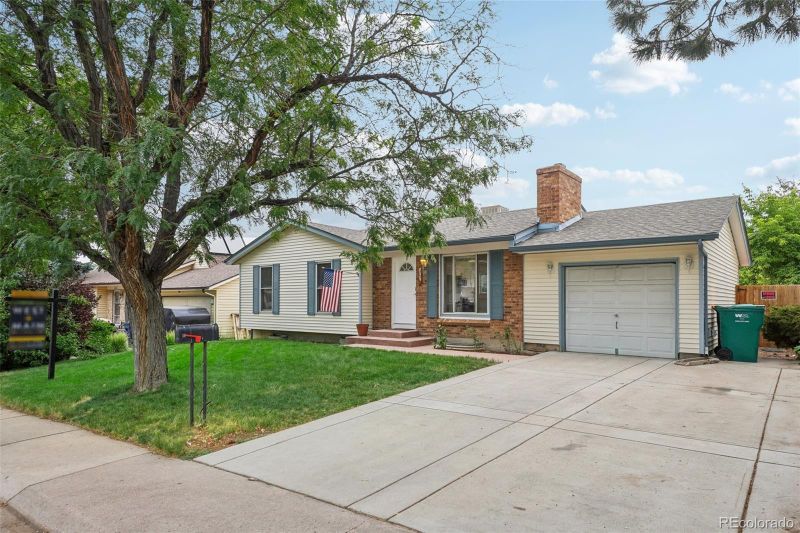 1942 S Ivory Way, Aurora, CO 80013