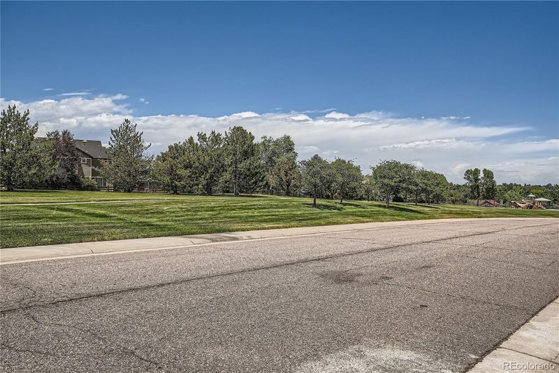 10566 Stonewillow Dr, Parker, CO 80134