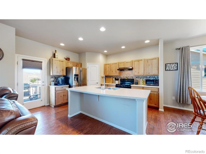 6413 Black Hills Ave, Loveland, CO 80538