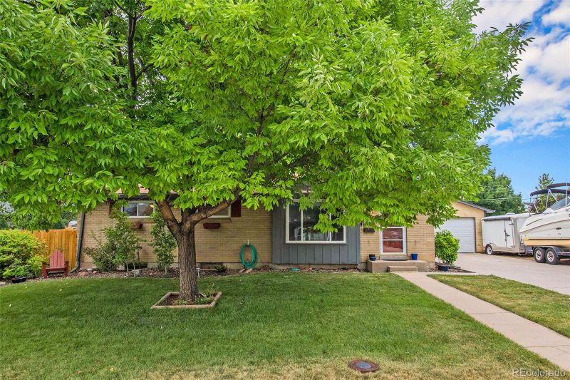 6887 S Birch Way, Centennial, CO 80122