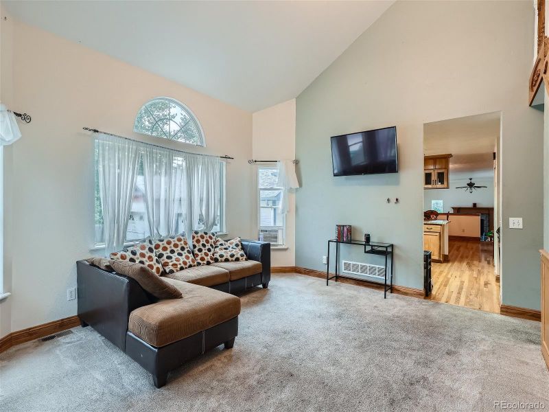 2777 Kendall St, Edgewater, CO 80214