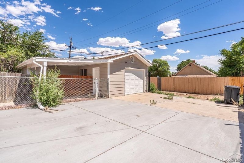 926 W 16th St, Pueblo, CO 81003
