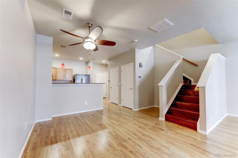 587 S Mobile Pl, Aurora, CO 80017