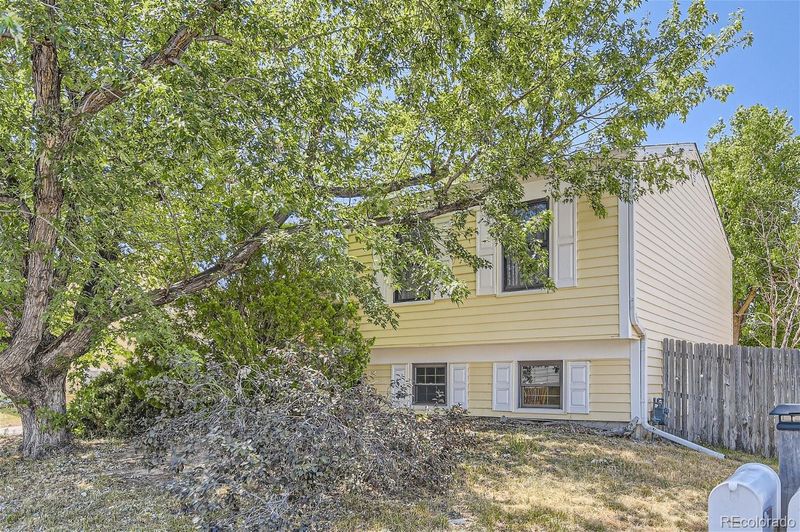 19654 E Buchanan Pl, Aurora, CO 80011