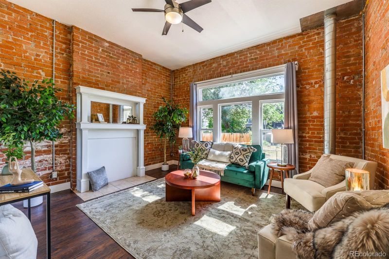 3433 N Gilpin St, Denver, CO 80205