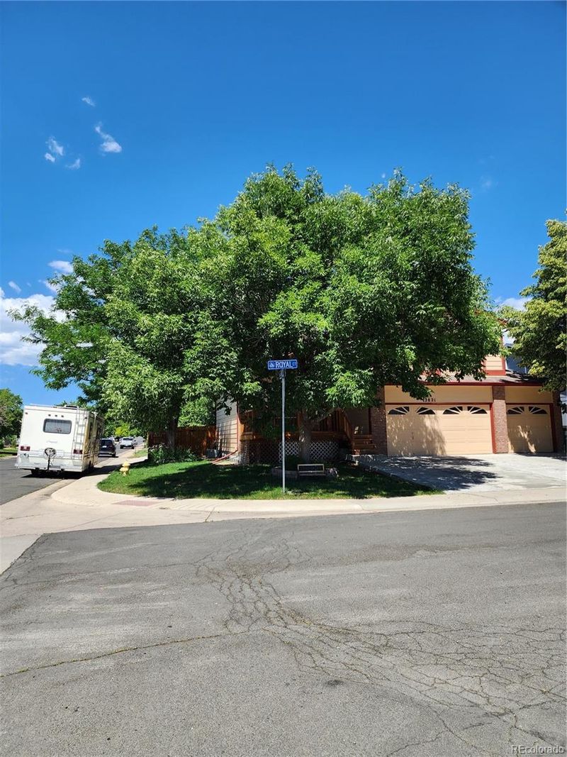 12821 Royal Ct, Broomfield, CO 80020
