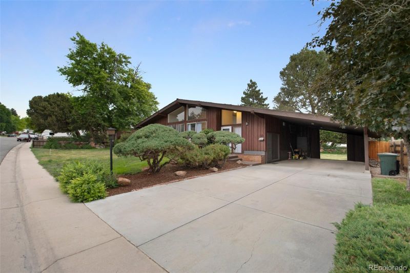 69 E 81st Pl, Denver, CO 80221