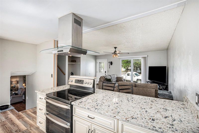 2320 E 96th Way, Thornton, CO 80229