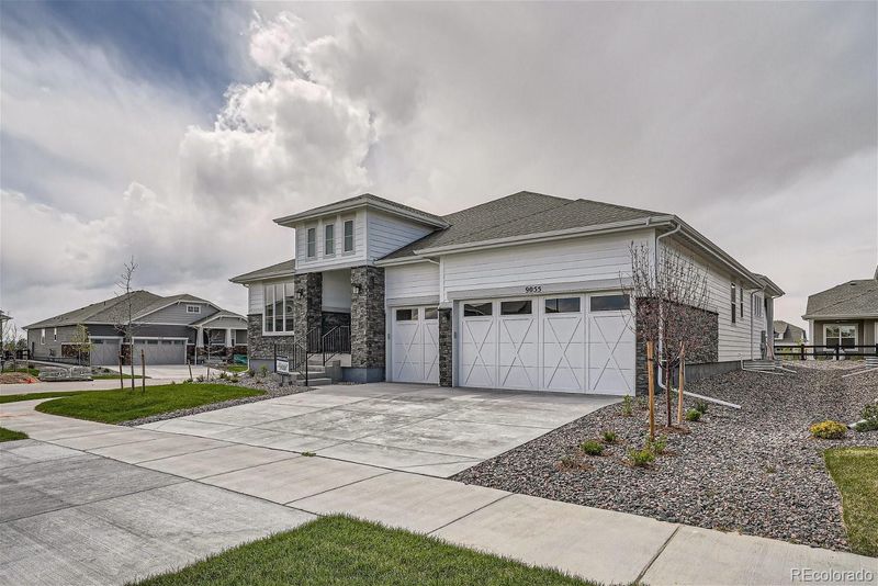 9055 S Shawnee Ct, Aurora, CO 80016