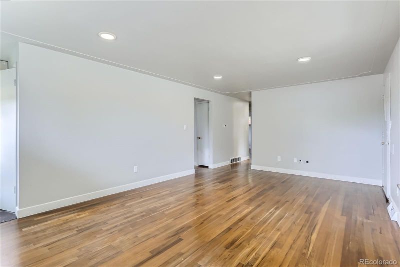 1200 S Irving St, Denver, CO 80219