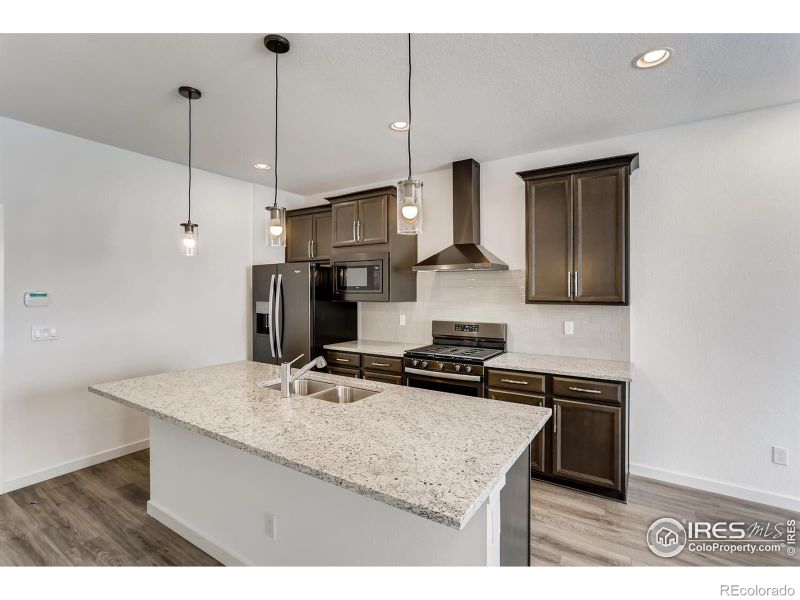 2711 Bear Springs Cir, Longmont, CO 80503