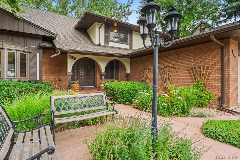 10852 W 28th Pl, Lakewood, CO 80215
