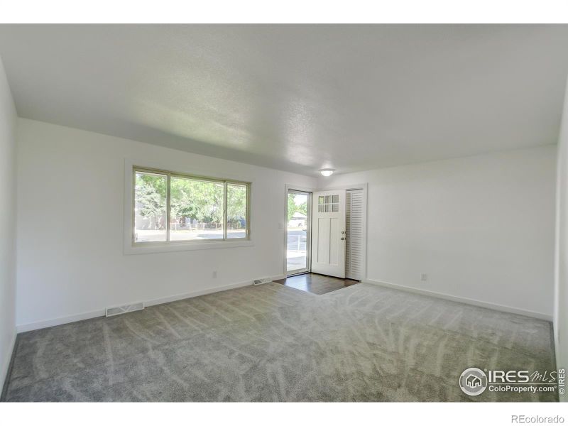 2302 N Van Buren Ave, Loveland, CO 80538