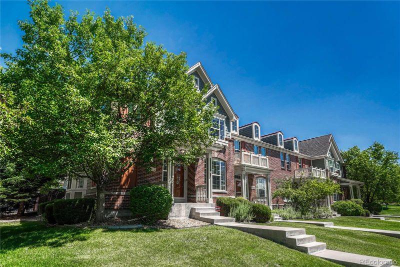 8512 Ellis St, Arvada, CO 80005