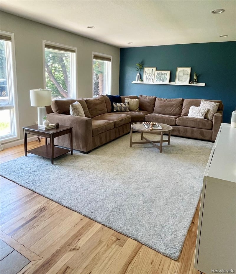939 S Geneva St, Aurora, CO 80247