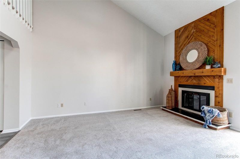 4655 S Granby Way #B, Aurora, CO 80015