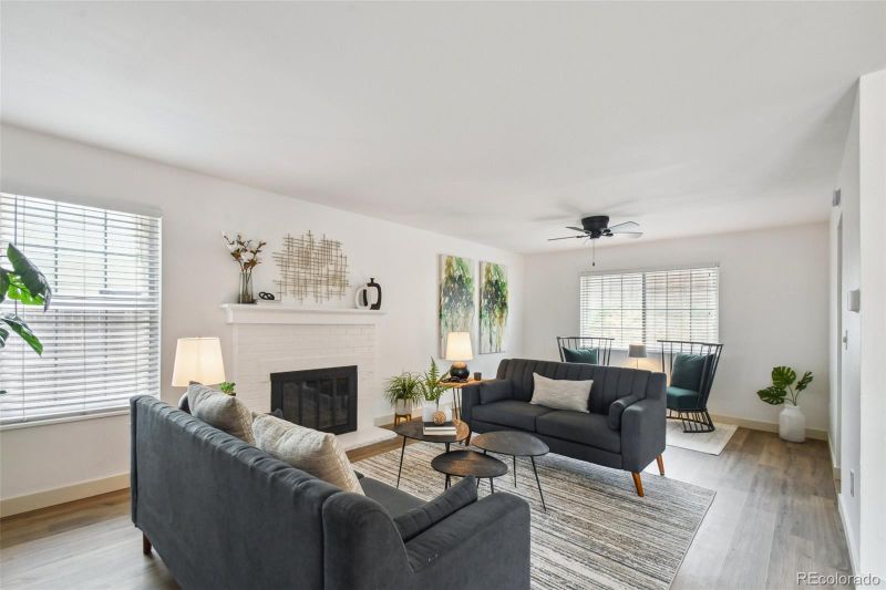 5559 E Briarwood Cir, Centennial, CO 80122