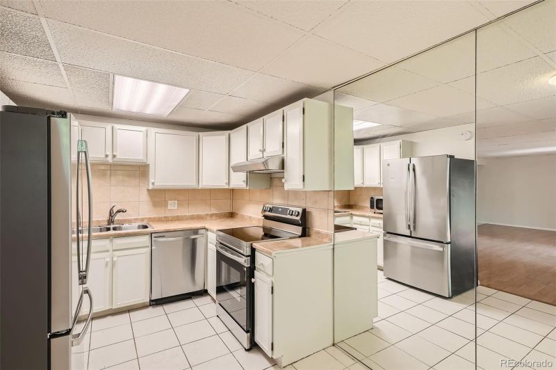 2160 S Vaughn Way #201C, Aurora, CO 80014