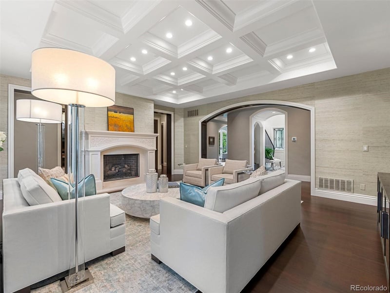 2233 S Madison St, Denver, CO 80210