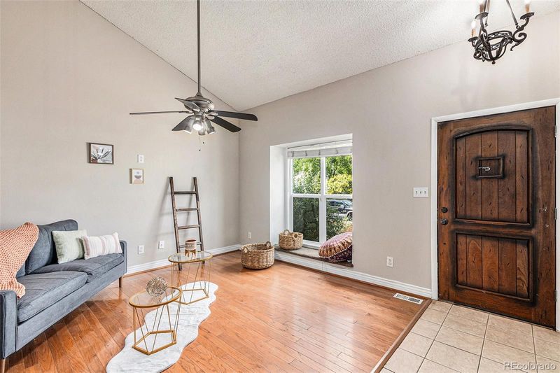 711 San Clemente Dr, Colorado Springs, CO 80906