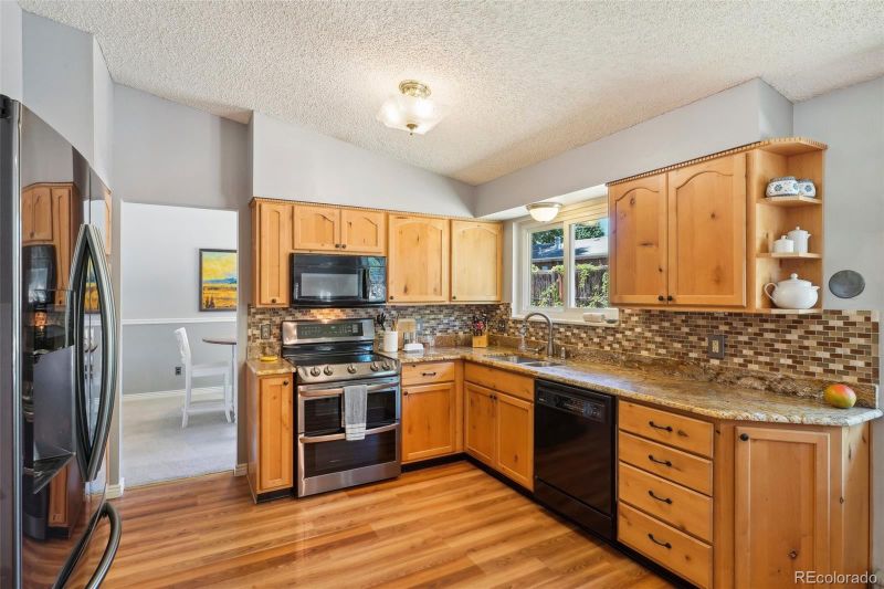5966 Newcombe Ct, Arvada, CO 80004