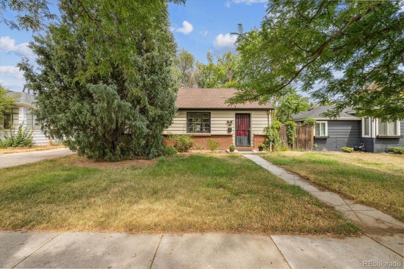 2550 Kendall St, Edgewater, CO 80214
