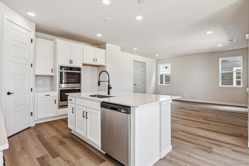 8394 Cokedale Dr, Littleton, CO 80125